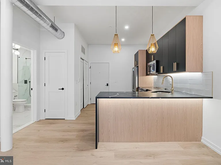203 S 13th St #3B — Photo 5