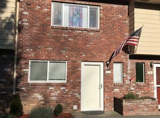 2070 NE Hogan Dr, Gresham, OR 97030