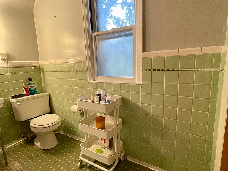 391 Kercheval Ave — Photo 16