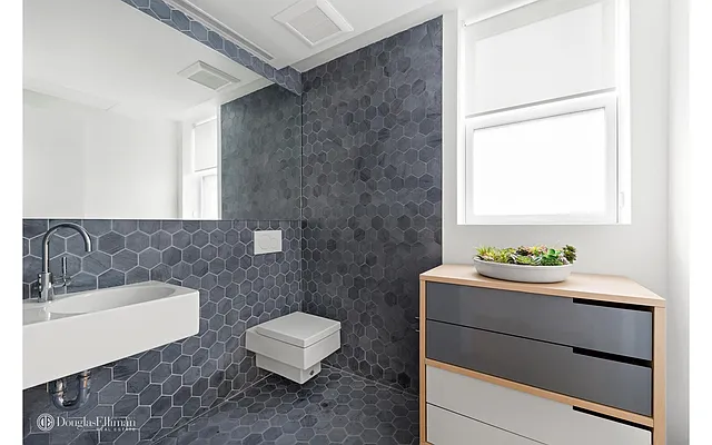 Sold by Douglas Elliman | media 27