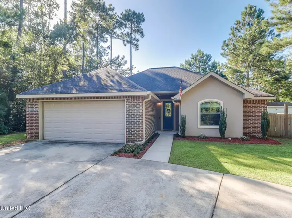 108223 Kapalama Dr, Diamondhead, MS 39525