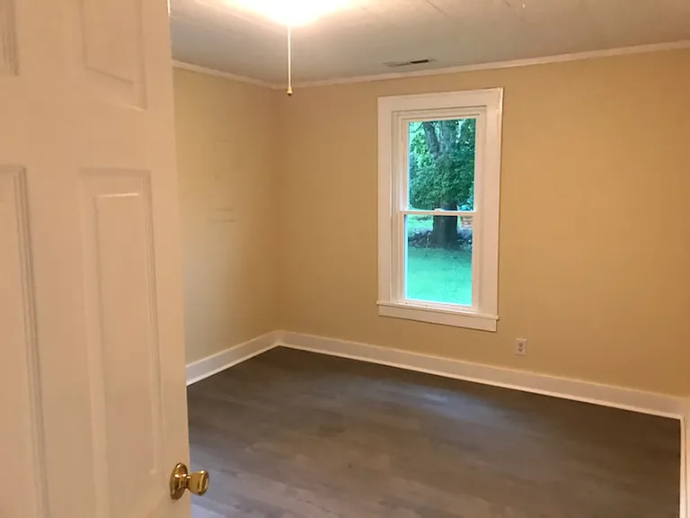 303 Kingwood Ave — Photo 8