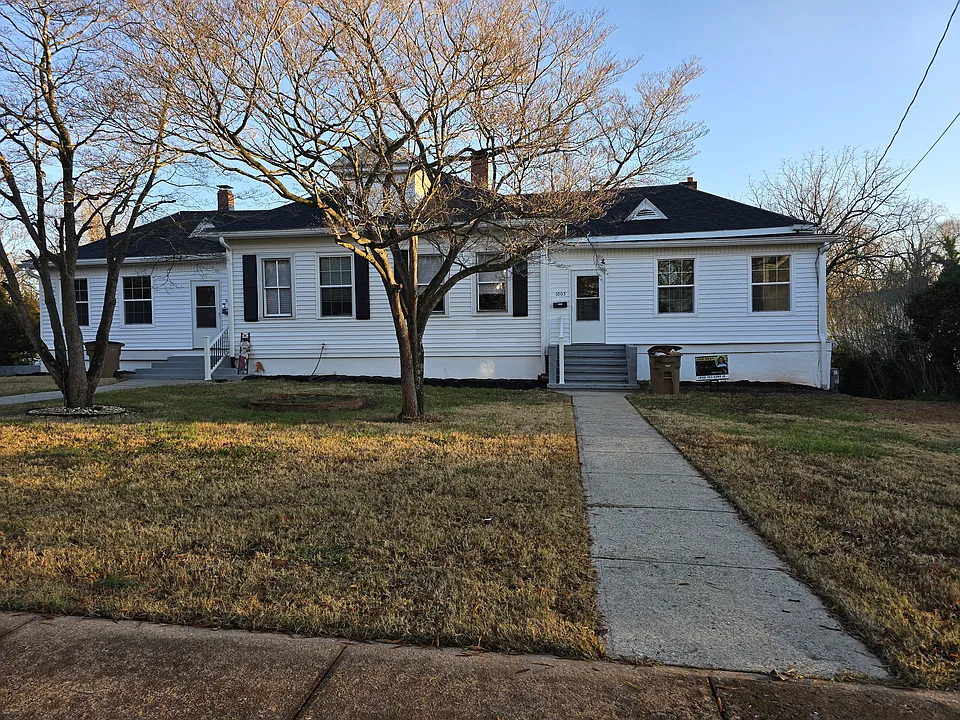 1003 Broad St