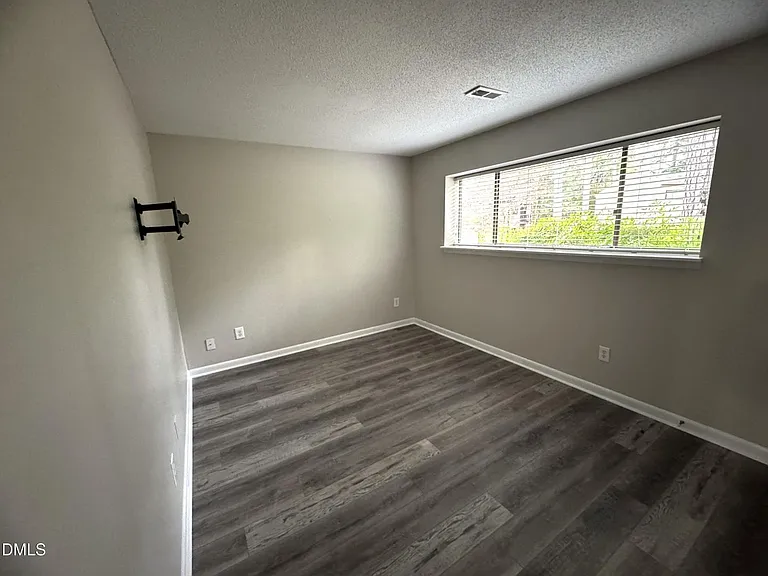 533 Pine Ridge Pl — Photo 12