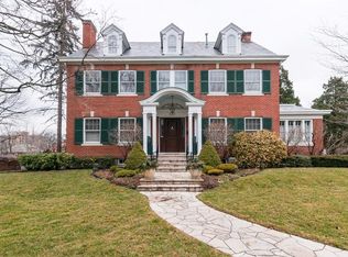 349 E Schantz Ave, Oakwood, OH 45409