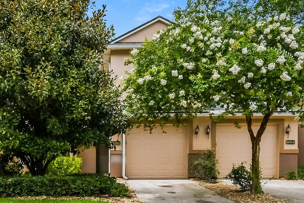 3 bed, 2.5 bath, 1567 sqft, $1,750 — Photo 1