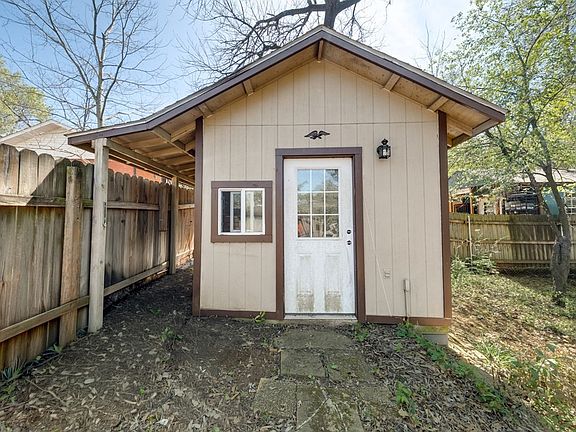 2nd image of 1112 Swanson Dr