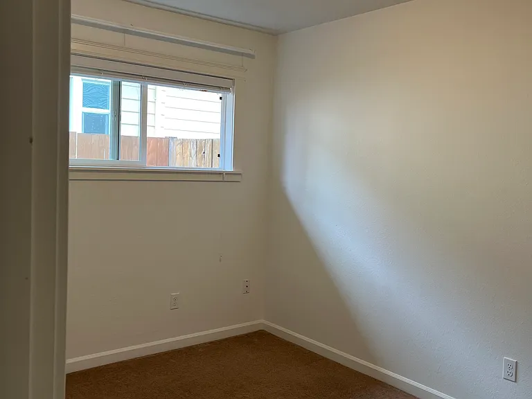 3616 SE 67th Ave — Photo 11
