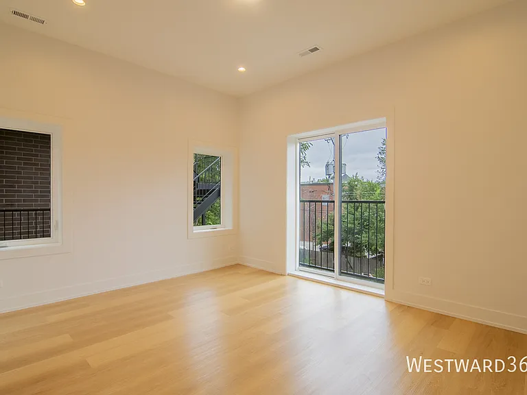 2046 W Washington Blvd #3 — Photo 11