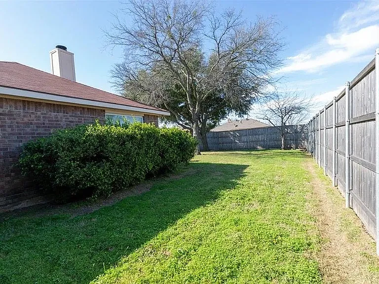 2321 Shadyoaks Ln — Photo 20