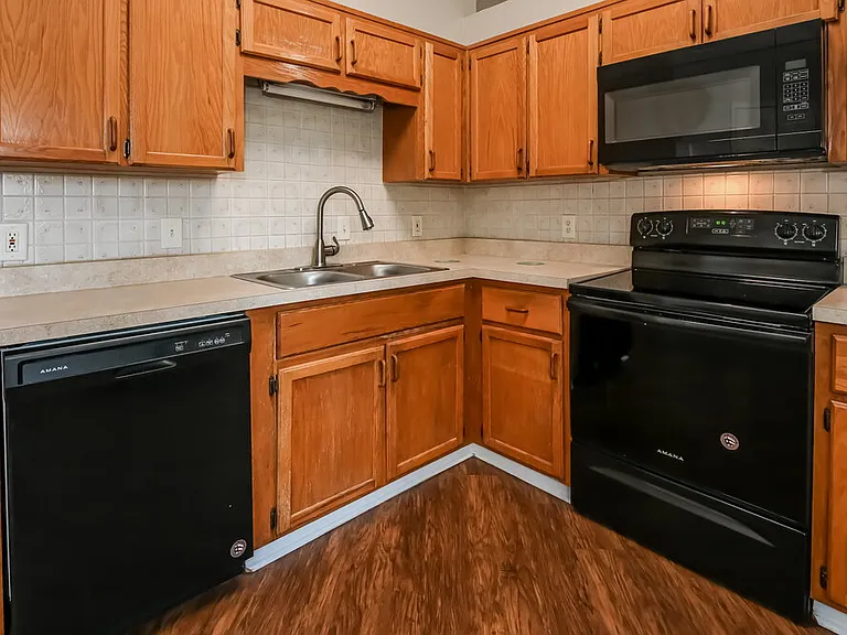 11152 W Cloverhill Cir — Photo 5