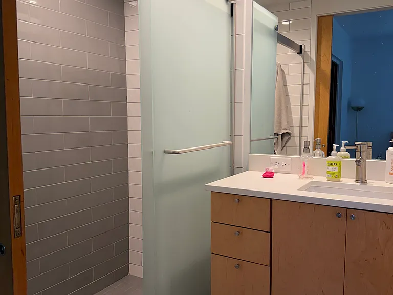 719 Washington St #202 — Photo 8