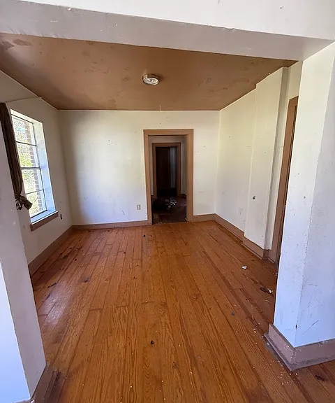 2722 Ontario St — Photo 3