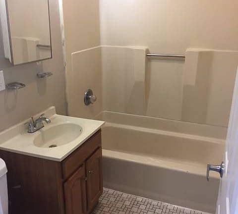 2nd image of 2260 Fairfield Ave APT 4B