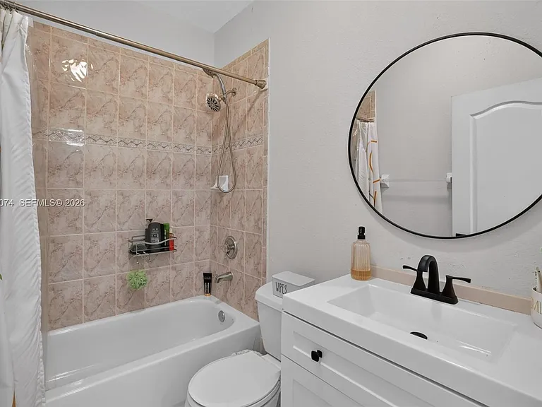 913 NW 135th Ave — Photo 13