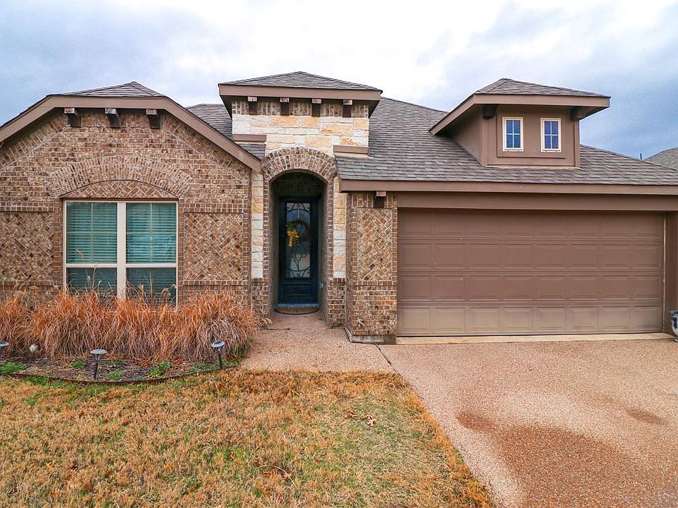 1st image of 3121 Paint Horse Dr