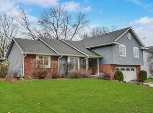 100 San Carlos Rd, Minooka, IL 60447