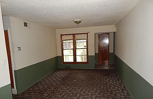 2nd image of 5508 S Youngs Pl