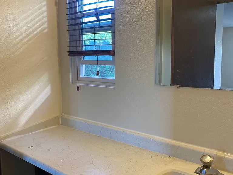 200 Connell Ave — Photo 15