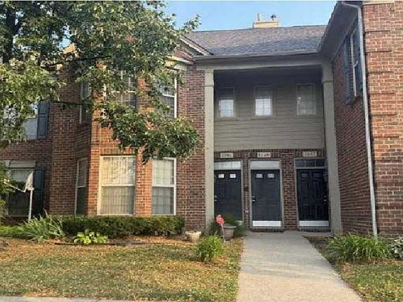 2nd image of 1151 Chestnut St #1