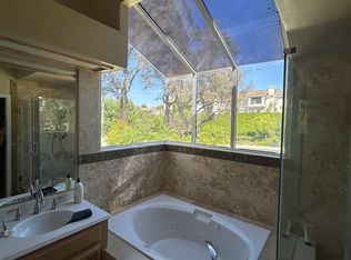 1046 S Mountcrest Ct, Anaheim, CA 92808