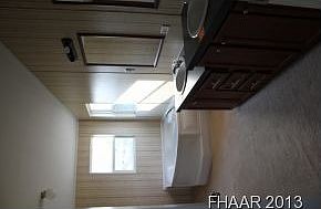 4th image of 839 Crest Ct