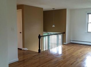 9 Westgate Cir, Newington, CT 06111