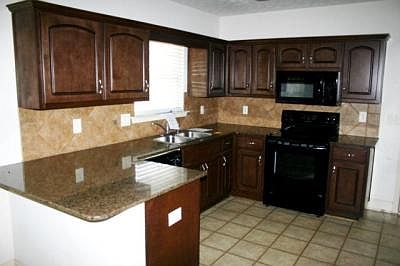 5th image of 310 Lee Road 2170