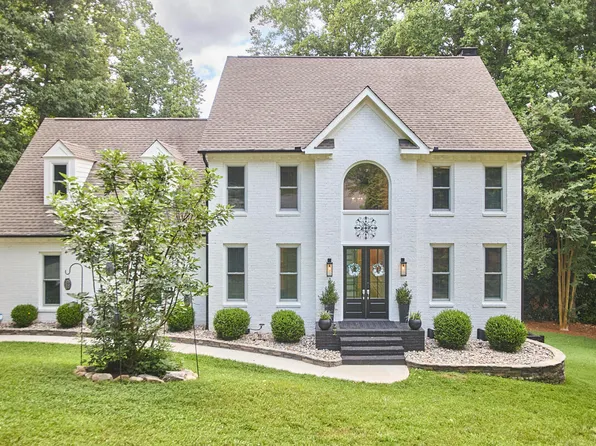 5513 Point Lake Ct, Holly Springs, NC 27540