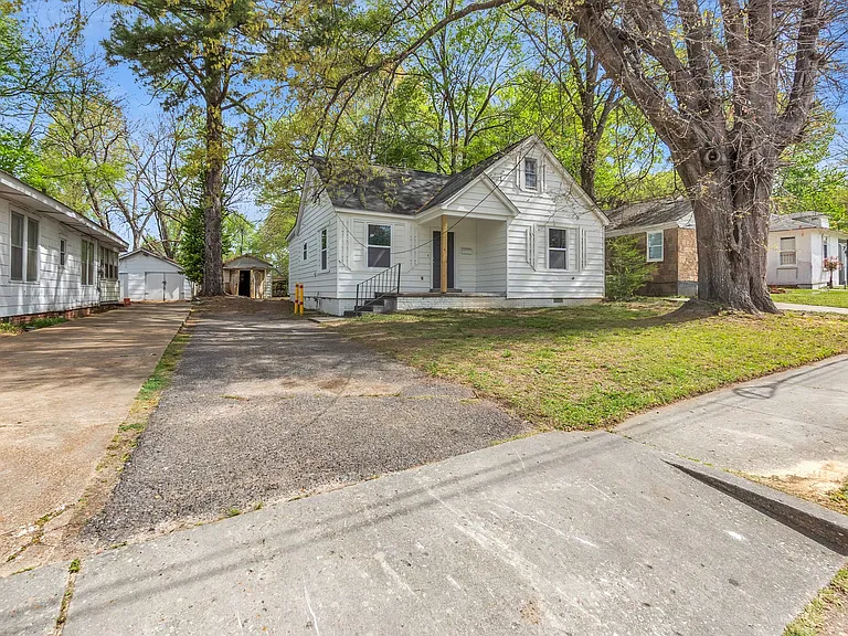 3480 Vernon Ave — Photo 2