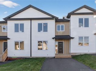 114 Ernest St, Dieppe, NB E1A 4T2