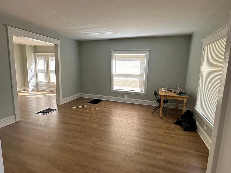72 Ford Ave — Photo 9