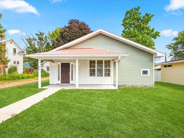 214 Amundson St N, Amery, WI 54001