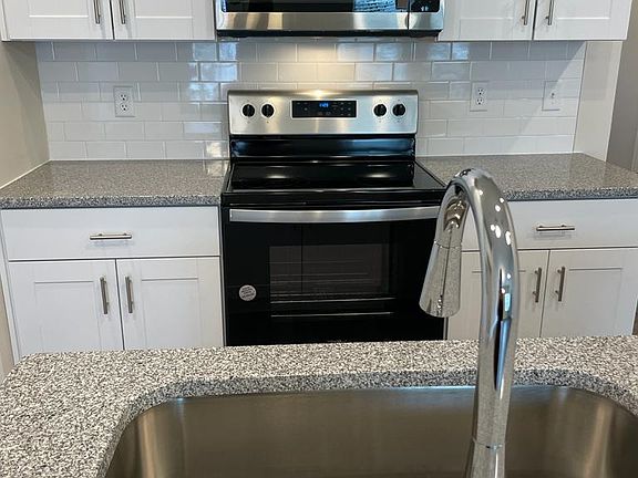 5th image of 1553 Olympic Ln