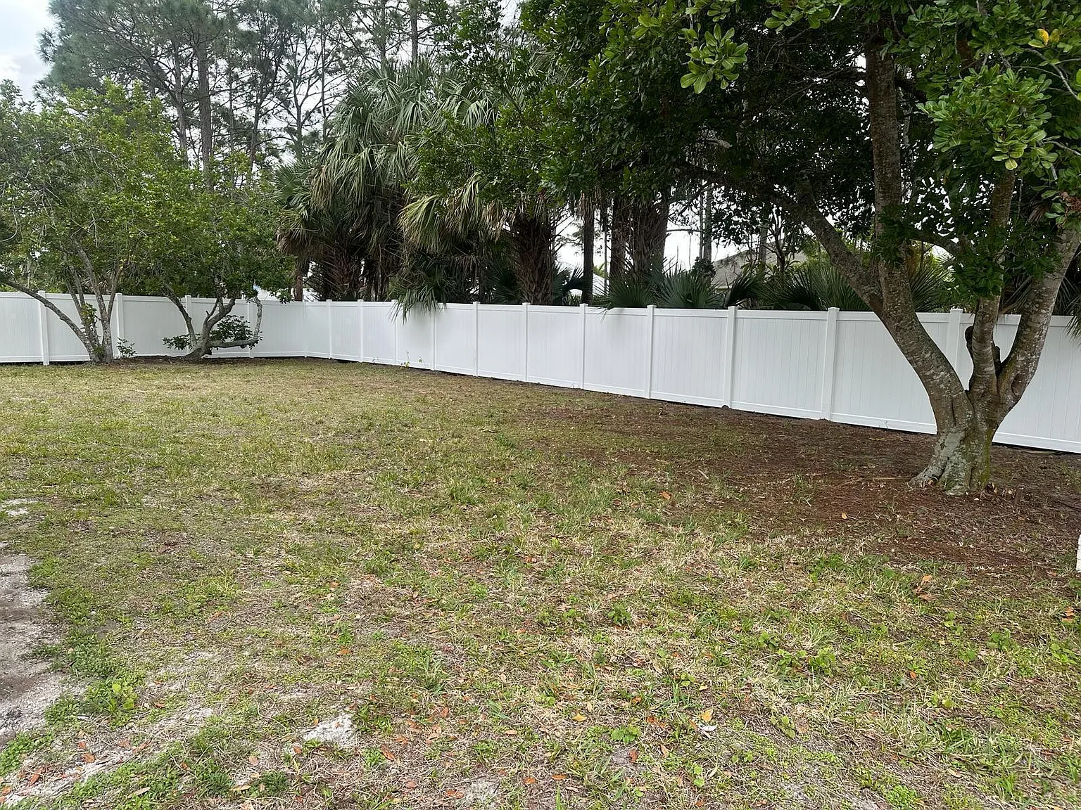 3 bed, 2.0 bath, 1412 sqft, $2,600 — Photo 3