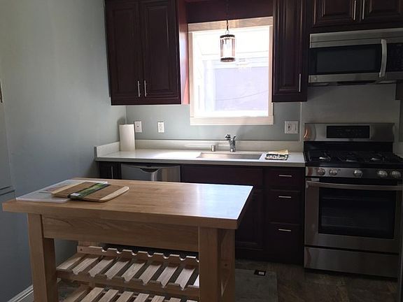3rd image of 186 Elm Ave