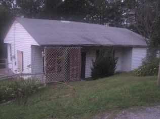 126 Adder Ln, Fries, VA 24330