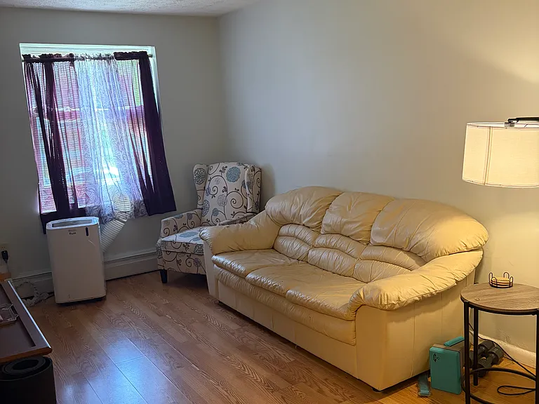 114 Grand Ave #6 — Photo 2