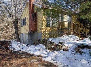 8 Old Meetinghouse Rd, Townsend, MA 01469