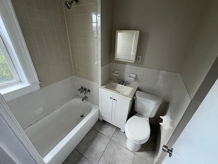 731 S 13th St #L2 — Photo 5