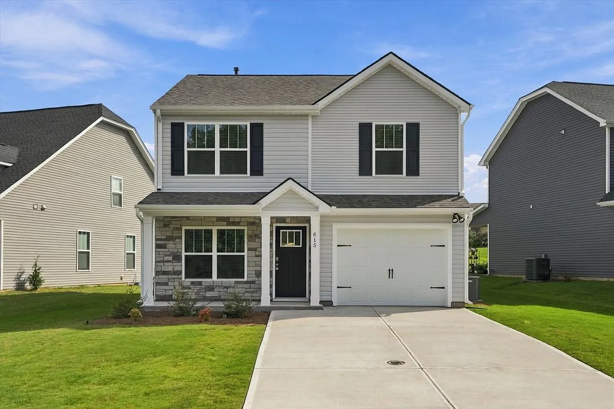 3 bed, 1518 sqft, $2,000 — Photo 1