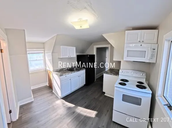 402 4th St APT 2, Old Town, ME 04468