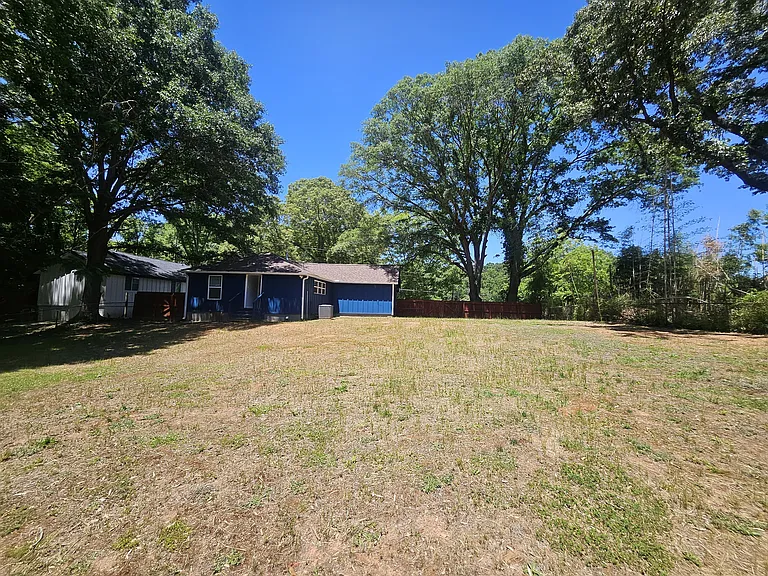 1091 Hillcrest Dr SE — Photo 15