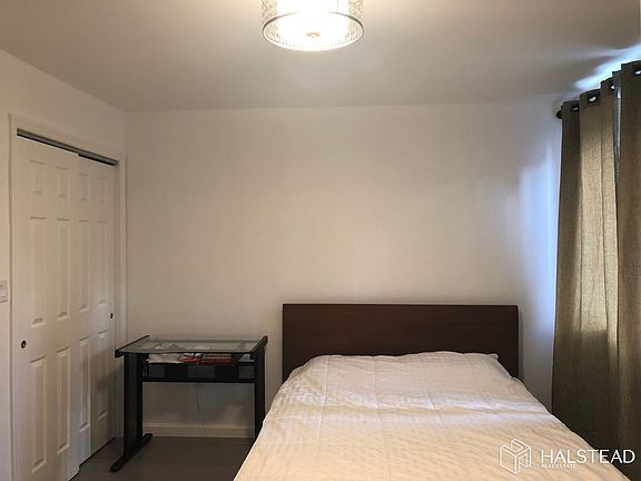 3rd image of 14229 37th Ave APT 4A