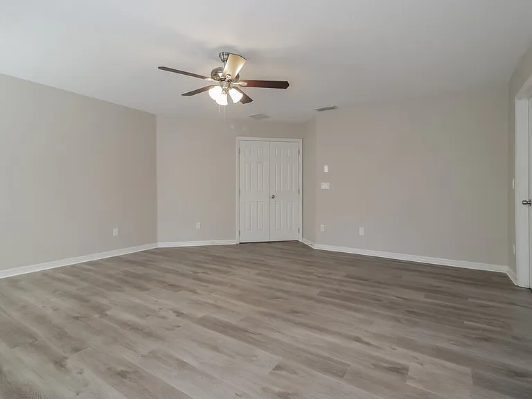 9540 Piccadilly Sky Way — Photo 11