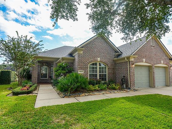 2nd image of 9814 McMahon Ct