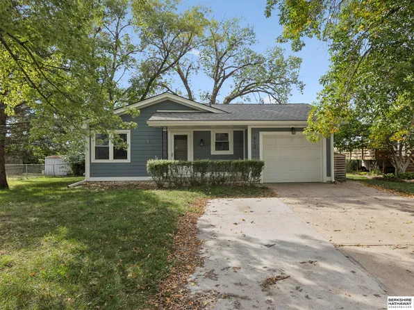 612 Nob Hill Ter, Bellevue, NE 68005