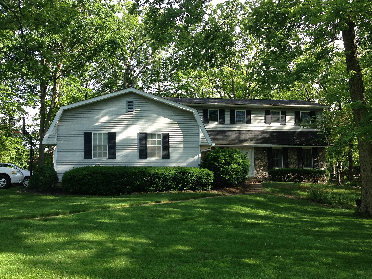 7548 Whitehall Cir W photo 1
