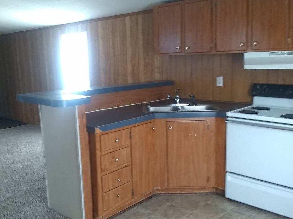 2nd image of 114 Sandal St