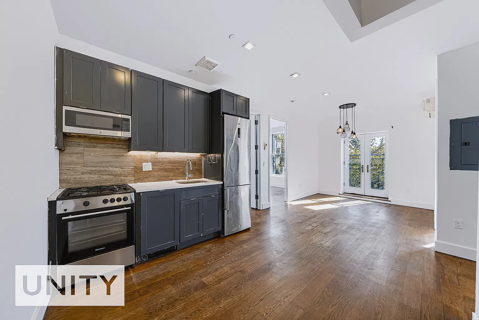 131 Tompkins Avenue — Photo 2